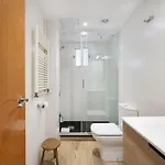 דירה Amazing 3bdr In Cornella 1 Mins From Metro קורנלה דה יוברגאט