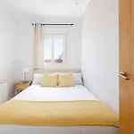 דירה Amazing 3bdr In Cornella 1 Mins From Metro קורנלה דה יוברגאט