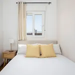 Amazing 3bdr In Cornella 1 Mins From Metro דירה